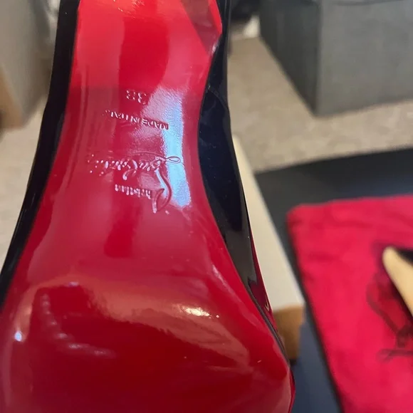 Black red bottoms in original box with box bag included. Like new. - Picture 6 of 9